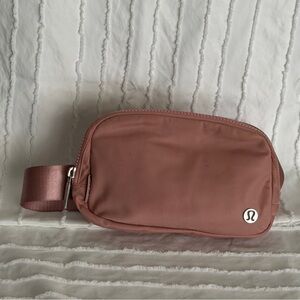 Lululemon Belt Bag in Dusty Rose